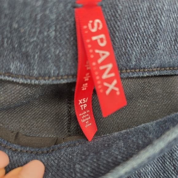 SPANX Jean-ish Ankle blue jean pull on flexible Leggings Xsmall - Picture 4 of 8